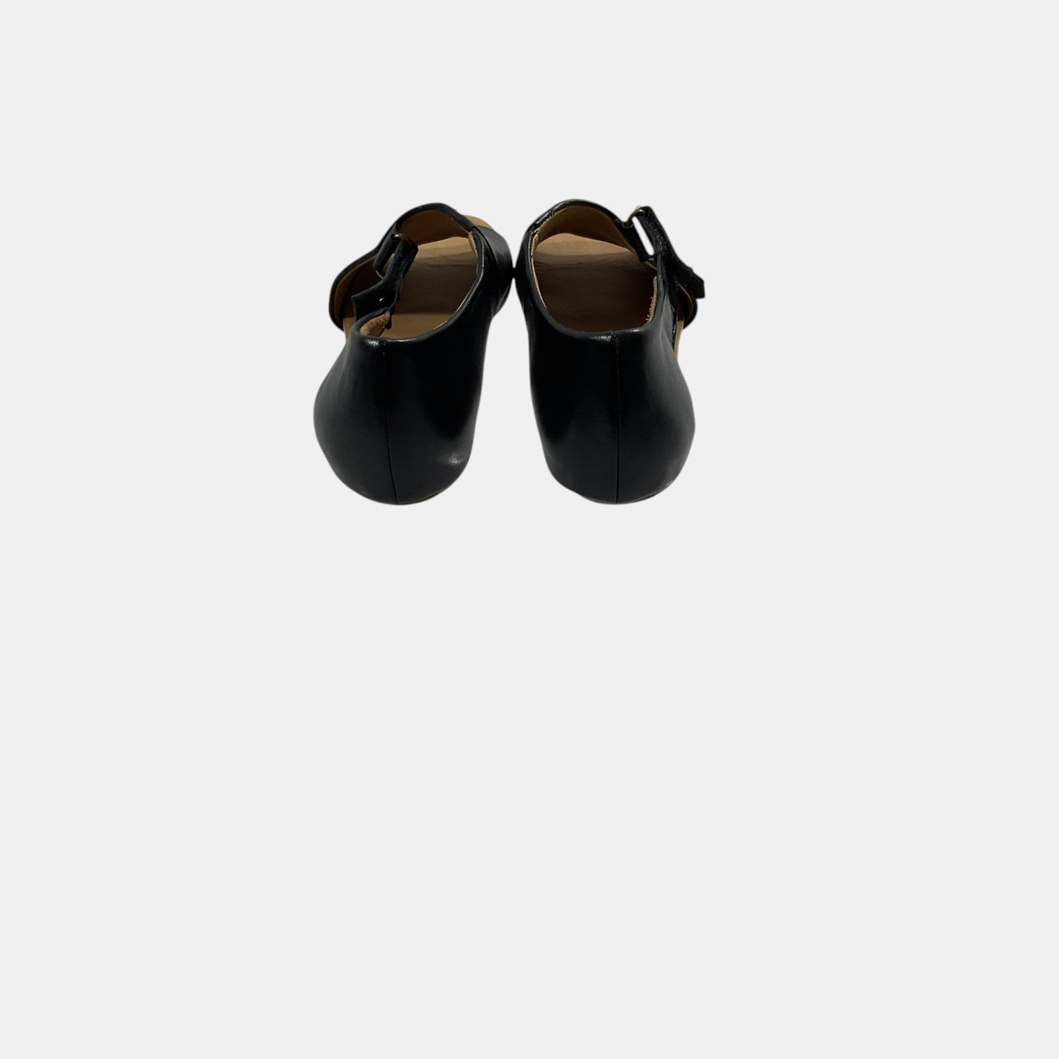 black snap close sandal on a white background